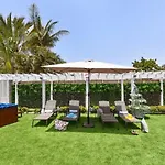Holiday home Jacuzzi & Garden