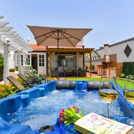 Jacuzzi & Garden Πλάγια ντελ Ινγκλές