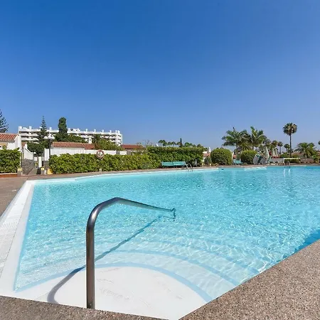 Jacuzzi & Garden Σπίτι διακοπών *