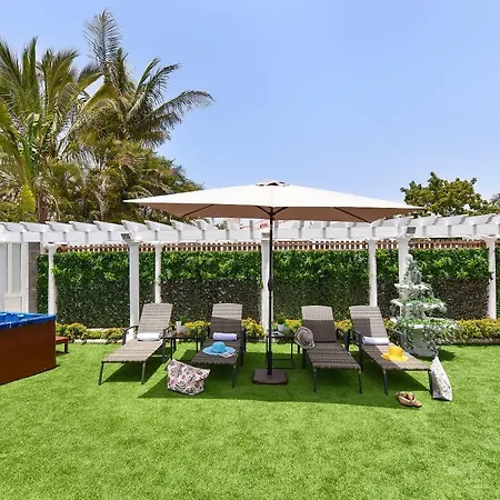 Σπίτι διακοπών Jacuzzi & Garden