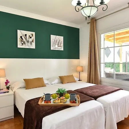 Σπίτι διακοπών Jacuzzi & Garden