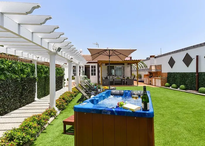 Jacuzzi & Garden Σπίτι διακοπών